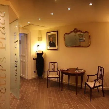 Pacetti's Place Couette-café 3*